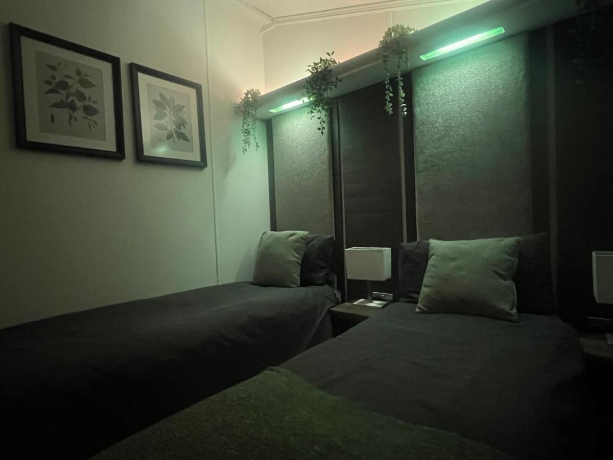 Jungle Lodge Лимингтон Экстерьер фото